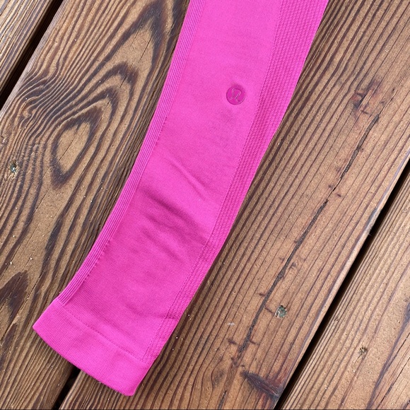 Lululemon Zone In Tight Raspberry 2 XS - Picture 9 of 11